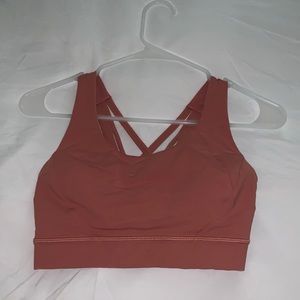 Lululemon Free to be elevated bra size 4